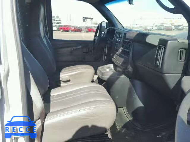 2009 CHEVROLET EXPRESS G1 1GCFG15X791153032 image 4