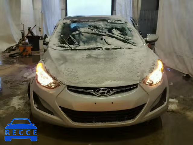 2016 HYUNDAI ELANTRA SE 5NPDH4AEXGH767881 зображення 8