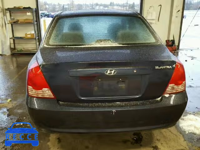 2005 HYUNDAI ELANTRA GL KMHDN46DX5U056060 image 9