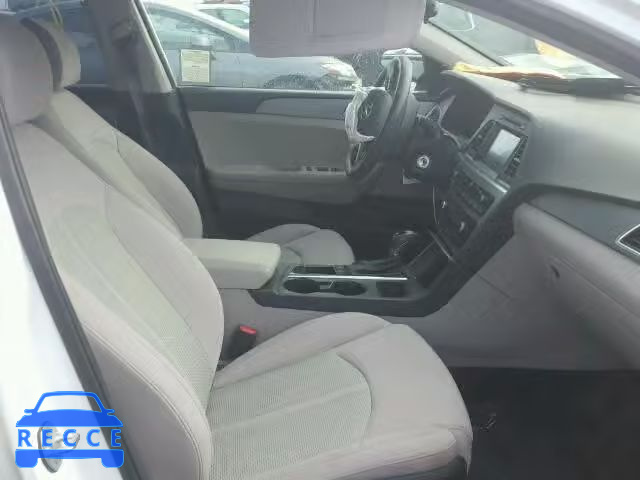 2016 HYUNDAI SONATA SE 5NPE24AF9GH266656 image 4