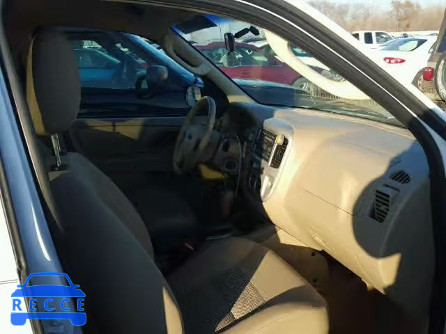 2005 FORD ESCAPE XLT 1FMYU93105KD17655 image 4