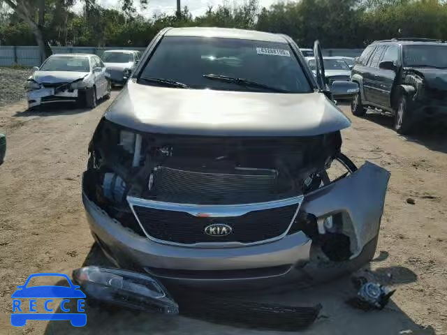 2014 KIA SORENTO LX 5XYKT3A69EG444144 image 8