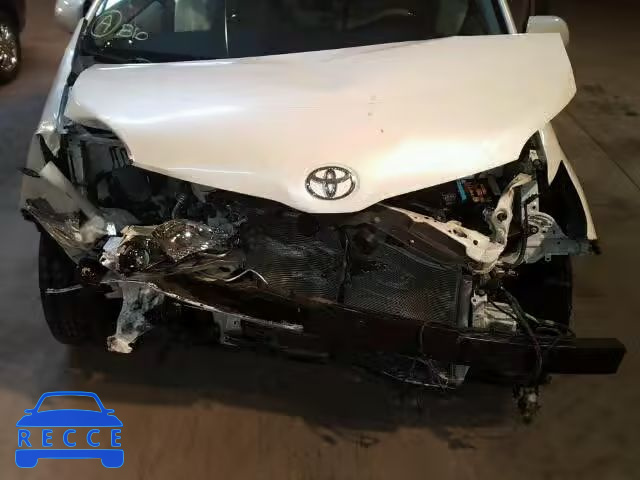 2011 TOYOTA SIENNA XLE 5TDDK3DC8BS021776 зображення 6