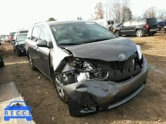 2015 TOYOTA SIENNA LE 5TDKK3DC7FS614445 image 0