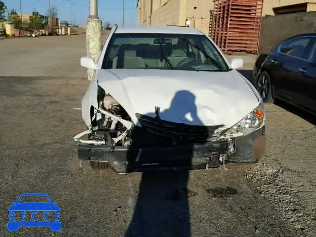 2004 TOYOTA CAMRY LE/X 4T1BF32K64U078476 image 9