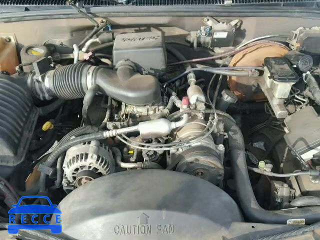 1998 GMC C1500 SUBU 3GKEC16R9WG511031 Bild 6