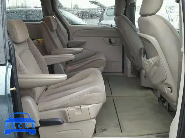 2005 CHRYSLER Town and Country 2C4GP44RX5R558865 image 5
