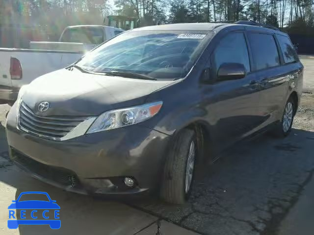 2013 TOYOTA SIENNA XLE 5TDDK3DC9DS067300 зображення 1