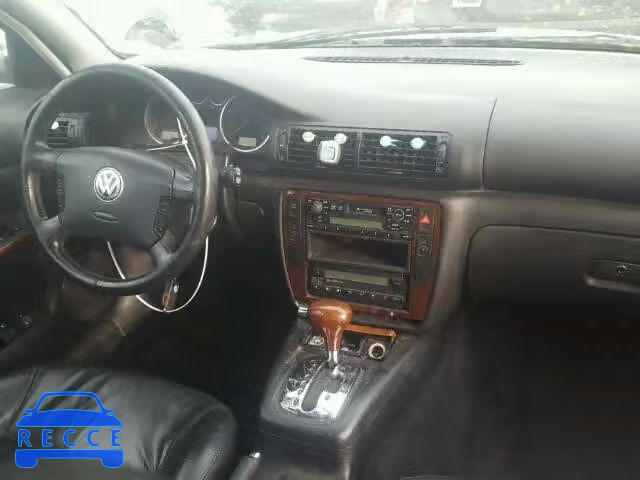 2002 VOLKSWAGEN PASSAT GLX WVWTH63BX2P044863 зображення 9