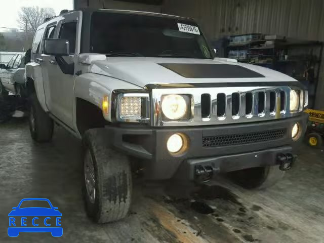 2006 HUMMER H3 SUV 5GTDN136368109709 image 0