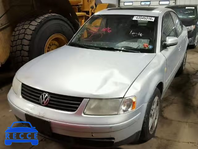 2000 VOLKSWAGEN PASSAT GLX WVWPD23B9YE205844 image 1