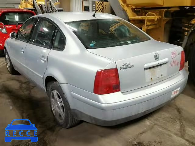 2000 VOLKSWAGEN PASSAT GLX WVWPD23B9YE205844 зображення 2