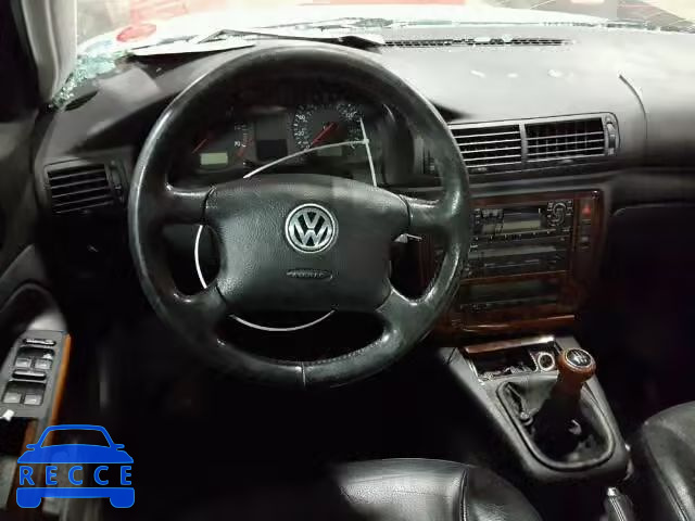 2000 VOLKSWAGEN PASSAT GLX WVWPD23B9YE205844 image 8