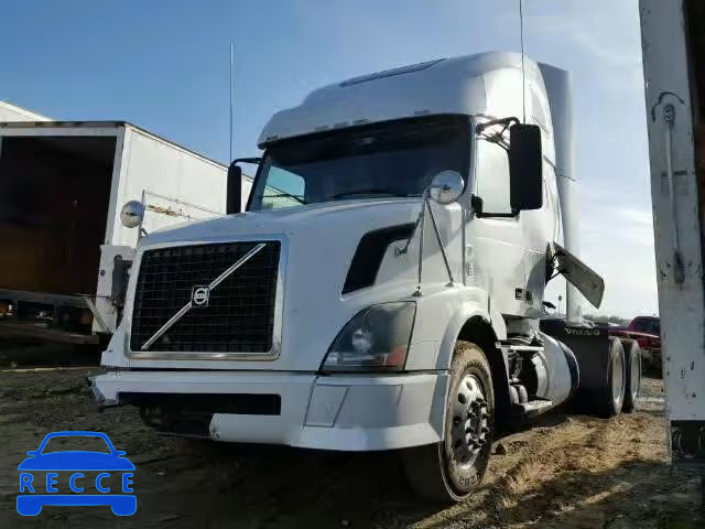 2011 VOLVO VNL 4V4NC9EH3BN296903 зображення 1