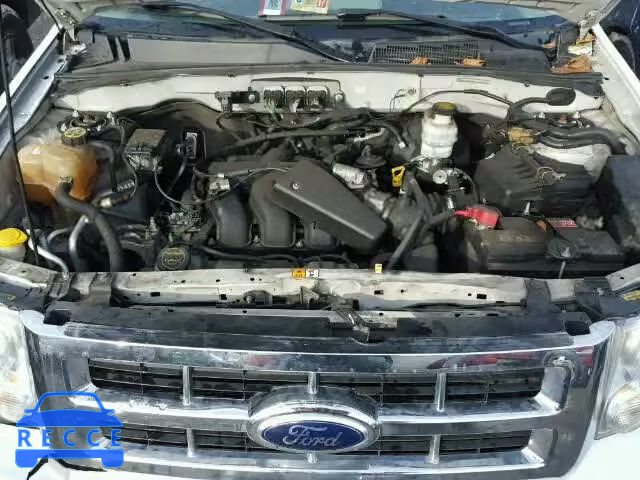 2008 FORD ESCAPE XLT 1FMCU93158KB13903 image 6