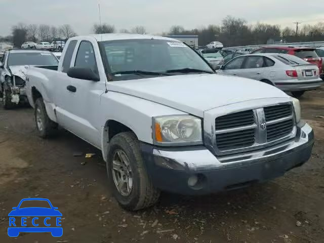 2005 DODGE DAKOTA SLT 1D7HW42K35S184844 image 0