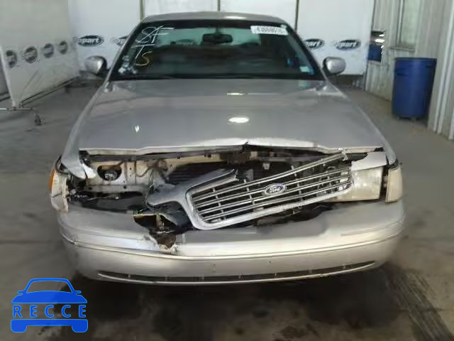 2000 FORD CROWN VICT 2FAFP74W1YX211725 image 9