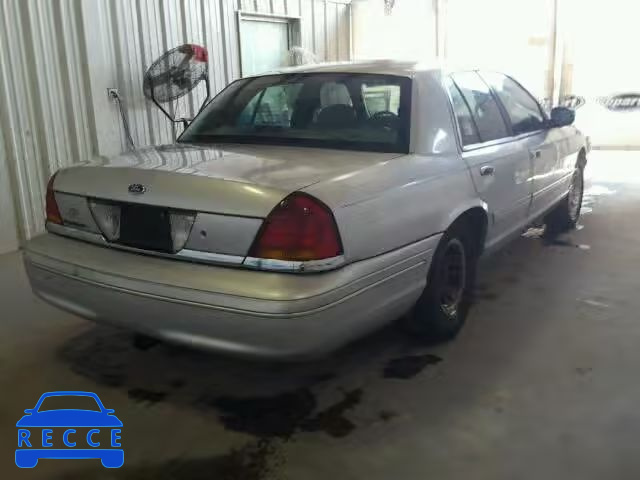 2000 FORD CROWN VICT 2FAFP74W1YX211725 image 3
