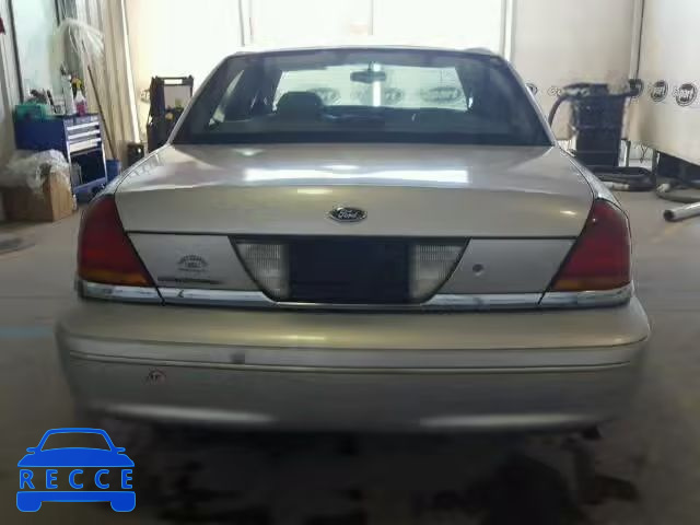 2000 FORD CROWN VICT 2FAFP74W1YX211725 image 8