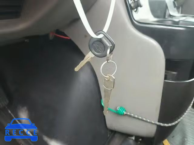 2001 CHEVROLET EXPRESS G2 1GCFG25W111171026 image 8