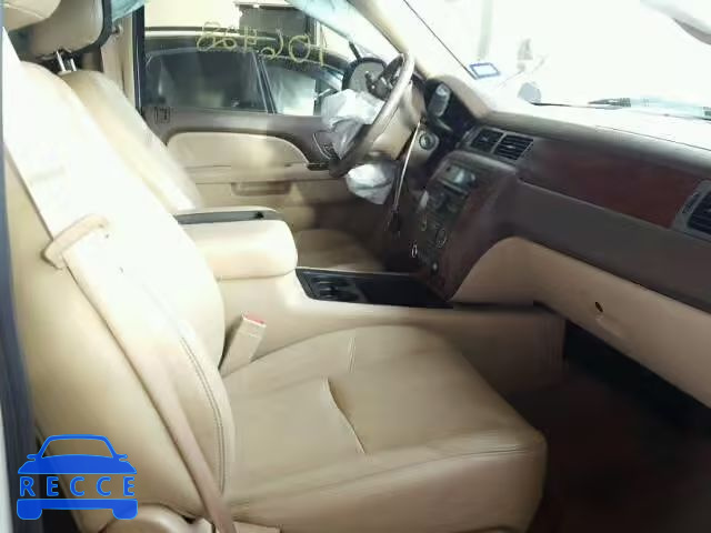 2011 CHEVROLET TAHOE LT 1GNSCBE01BR144778 зображення 4