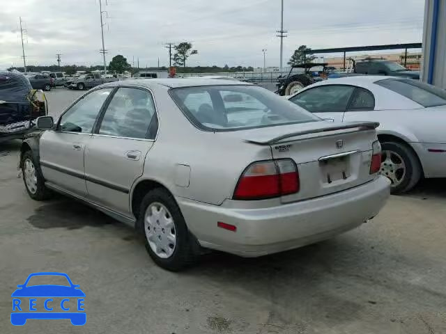 1997 HONDA ACCORD LX/ 1HGCD5637VA222229 Bild 2