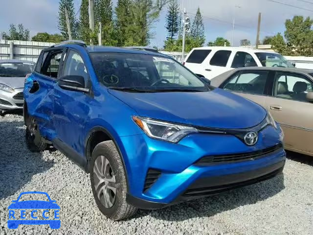 2016 TOYOTA RAV4 LE JTMZFREV4GJ072970 зображення 0