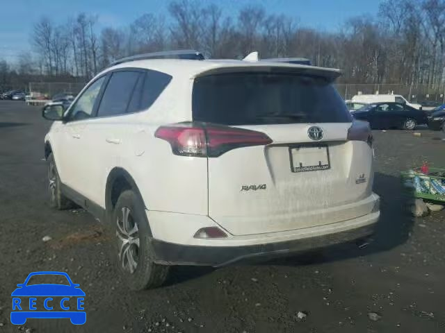 2016 TOYOTA RAV4 LE JTMZFREV4GD089315 Bild 2