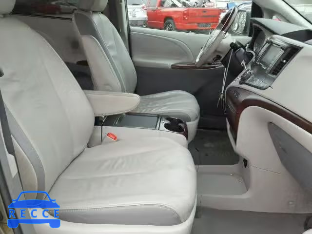 2011 TOYOTA SIENNA XLE 5TDYK3DC4BS018875 зображення 4