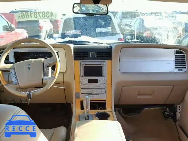 2010 LINCOLN NAVIGATOR 5LMJJ2J54AEJ06732 image 8