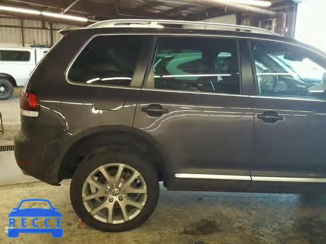 2010 VOLKSWAGEN TOUAREG TD WVGFK7A91AD004042 image 9