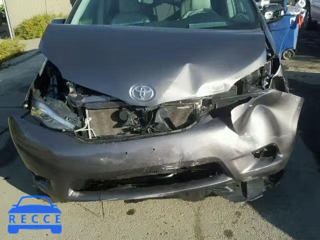 2013 TOYOTA SIENNA XLE 5TDDK3DCXDS068150 зображення 6