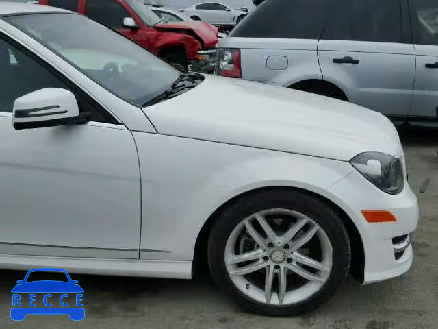 2014 MERCEDES-BENZ C250 WDDGF4HB4EA956051 image 9