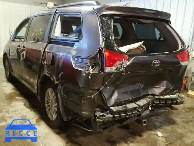 2011 TOYOTA SIENNA XLE 5TDYK3DC8BS157147 image 2