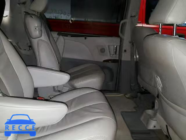 2011 TOYOTA SIENNA XLE 5TDYK3DC8BS157147 зображення 5