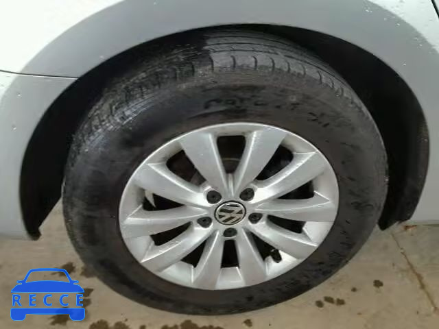 2015 VOLKSWAGEN PASSAT S 1VWAT7A34FC041619 image 9