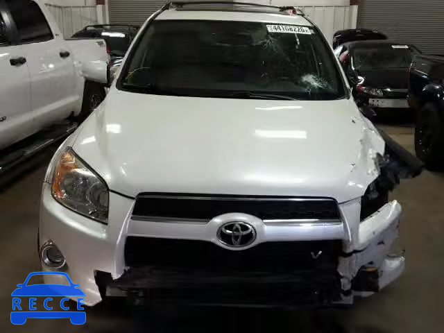 2009 TOYOTA RAV4 LTD JTMBK31VX95079644 image 8