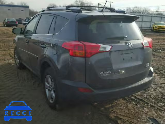 2015 TOYOTA RAV4 XLE JTMRFREV9FJ049067 image 2