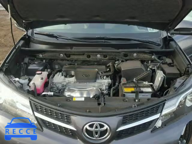 2015 TOYOTA RAV4 XLE JTMRFREV9FJ049067 image 6