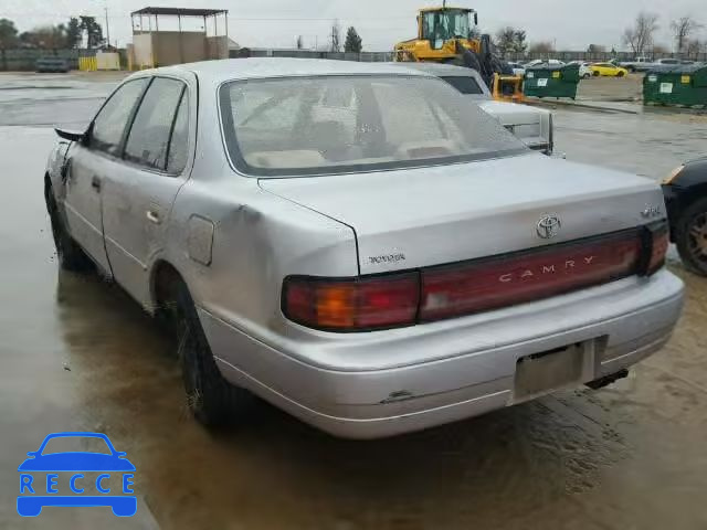 1994 TOYOTA CAMRY LE 4T1GK12EXRU043981 image 2