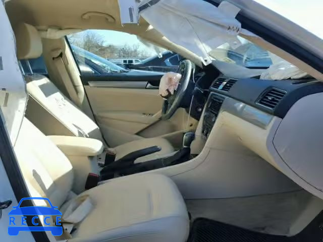 2015 VOLKSWAGEN PASSAT S 1VWAT7A37FC012079 image 4