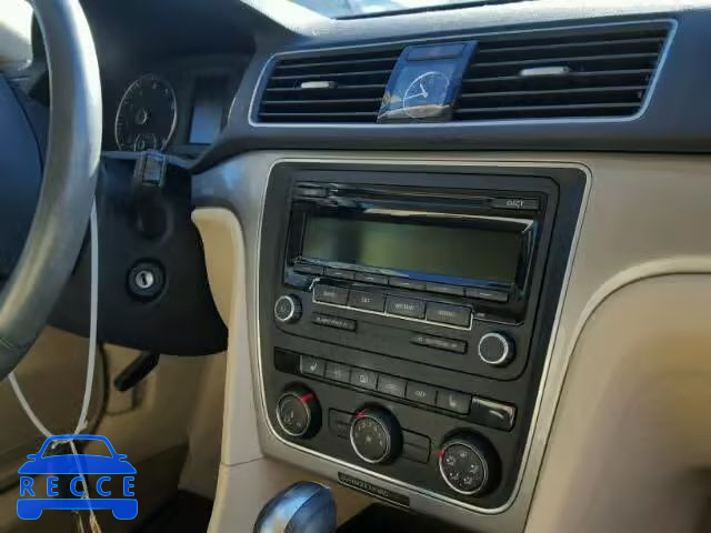 2015 VOLKSWAGEN PASSAT S 1VWAT7A37FC012079 image 8
