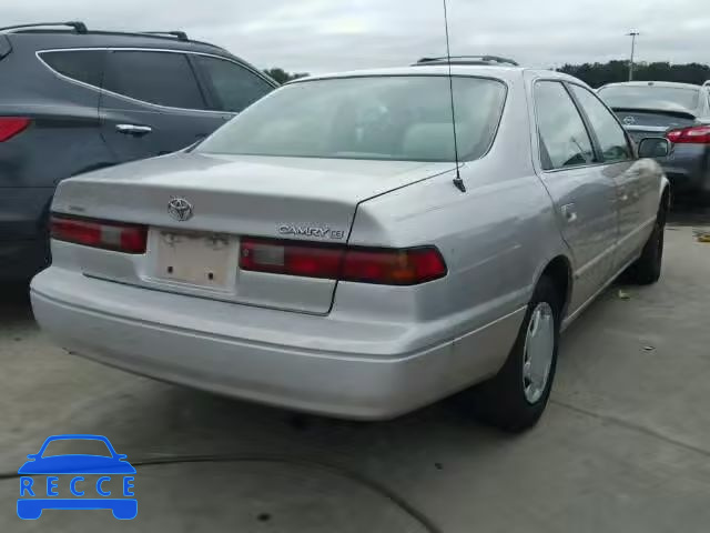 1998 TOYOTA CAMRY CE/L 4T1BG22K3WU258461 Bild 3