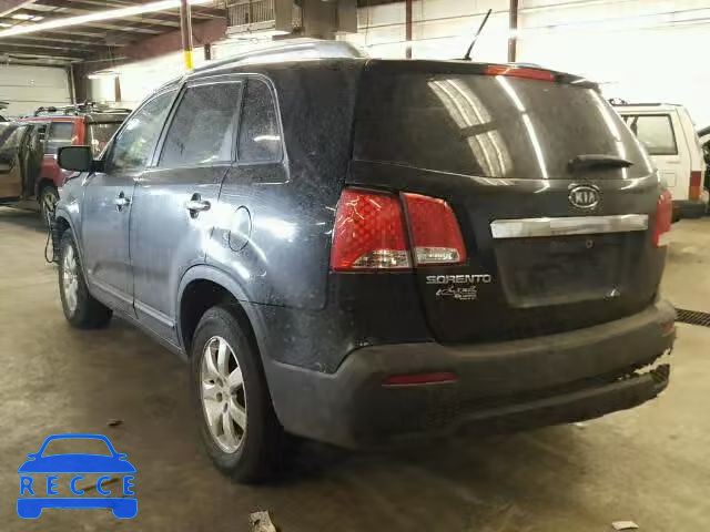 2013 KIA SORENTO LX 5XYKTDA22DG327992 image 2