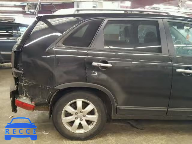 2013 KIA SORENTO LX 5XYKTDA22DG327992 image 8