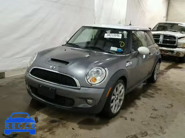 2009 MINI COOPER S WMWMF735X9TW86606 image 1