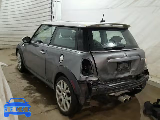 2009 MINI COOPER S WMWMF735X9TW86606 image 2