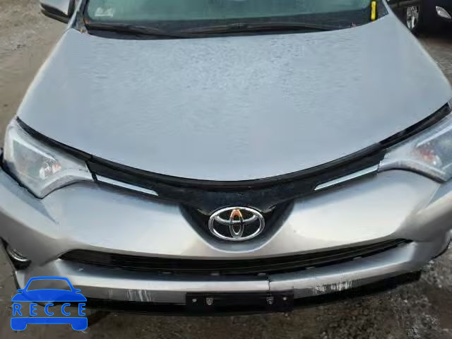 2016 TOYOTA RAV4 XLE 2T3RFREV2GW518194 image 6