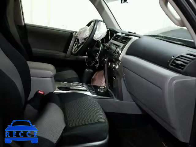 2013 TOYOTA 4RUNNER SR JTEBU5JR5D5120808 зображення 4