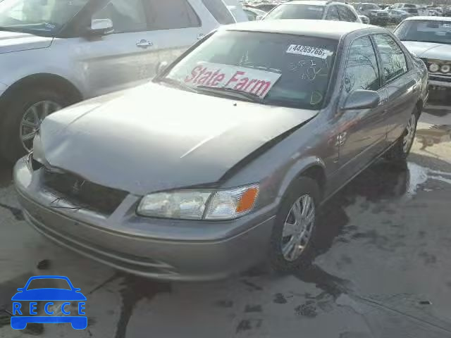 2001 TOYOTA CAMRY CE/L 4T1BG22K01U080145 Bild 1